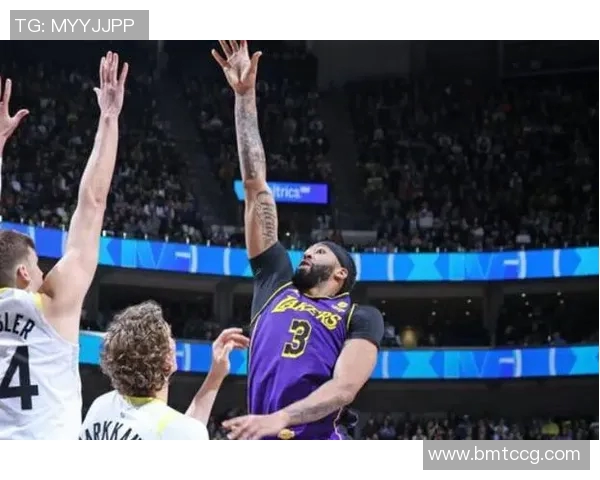 2008年湖人队与爵士队季后赛对决回顾及精彩瞬间分析