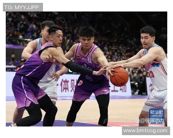 2016年CBA季后赛新疆队对阵上海队精彩回顾与赛况分析