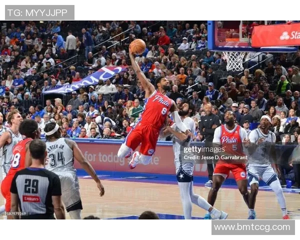 76人季前赛对决魔术全场精彩瞬间回顾与赛后分析 76人季前赛对决魔术全场精彩瞬间回顾与赛后分析